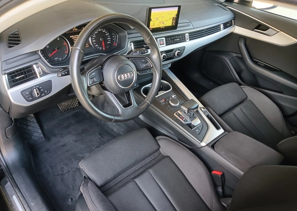 Audi A4 cena 59999 przebieg: 146000, rok produkcji 2016 z Bełchatów małe 211
